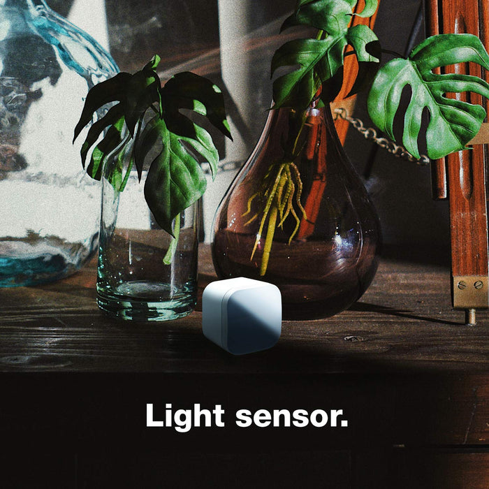 Aeotec TriSensor, Z-Wave Plus S2 Enabled Zwave Motion Sensor, Temperature, Light Sensor, Work with Zwave Hub Smartthings 3-in 1 Security System, Battery Powered